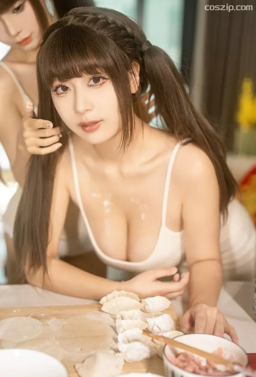 chunmomo-cos4k.com-xinnianhesui-20