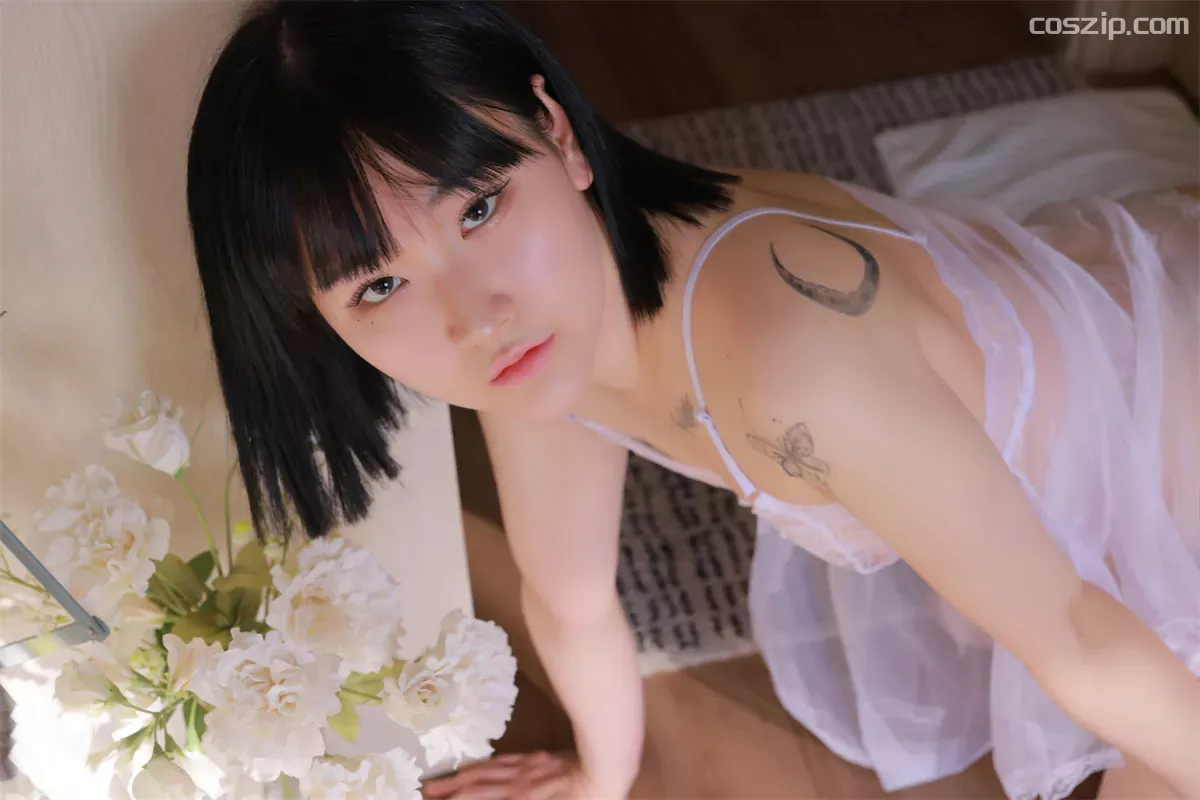 SWEETBOX-YeonJju-Vol.31-Home-Alone-cos4k.com-004