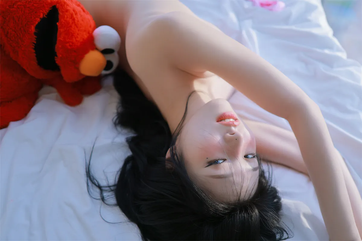 Naked-Yeon-Woo-Photos-cos4k.com-200