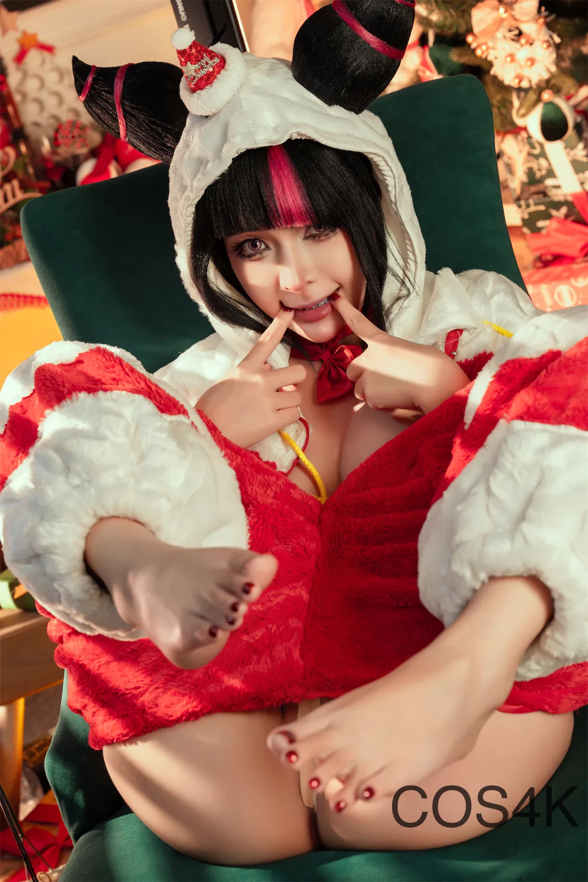 UmekoJ-Juri-Han-Christmas-56.webp