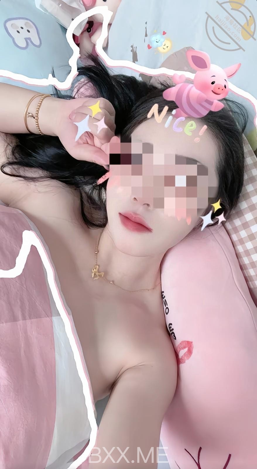 《姐弟乱伦》出租屋往姐姐的无毛B里放跳蛋❤️玩到淫水直流再慢慢操