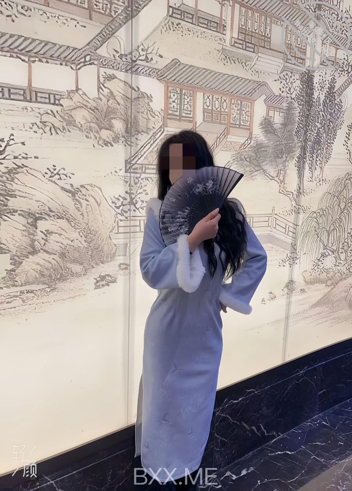 《姐弟乱伦》出租屋往姐姐的无毛B里放跳蛋❤️玩到淫水直流再慢慢操